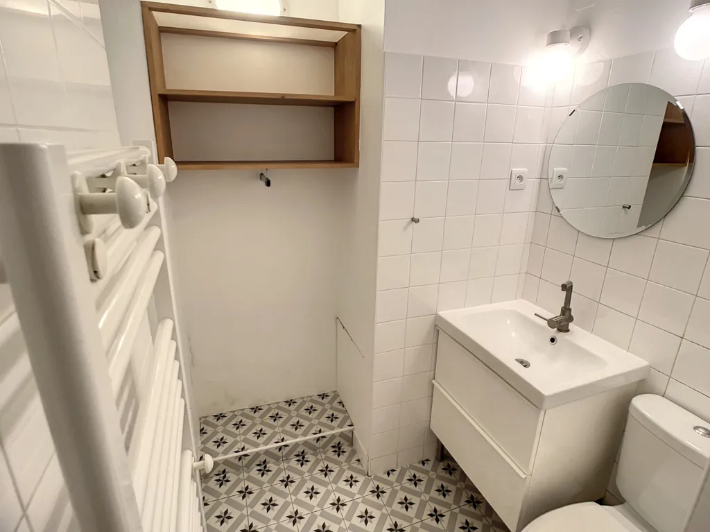 Salles de bain - Studio Meublé dans le Centre Ville