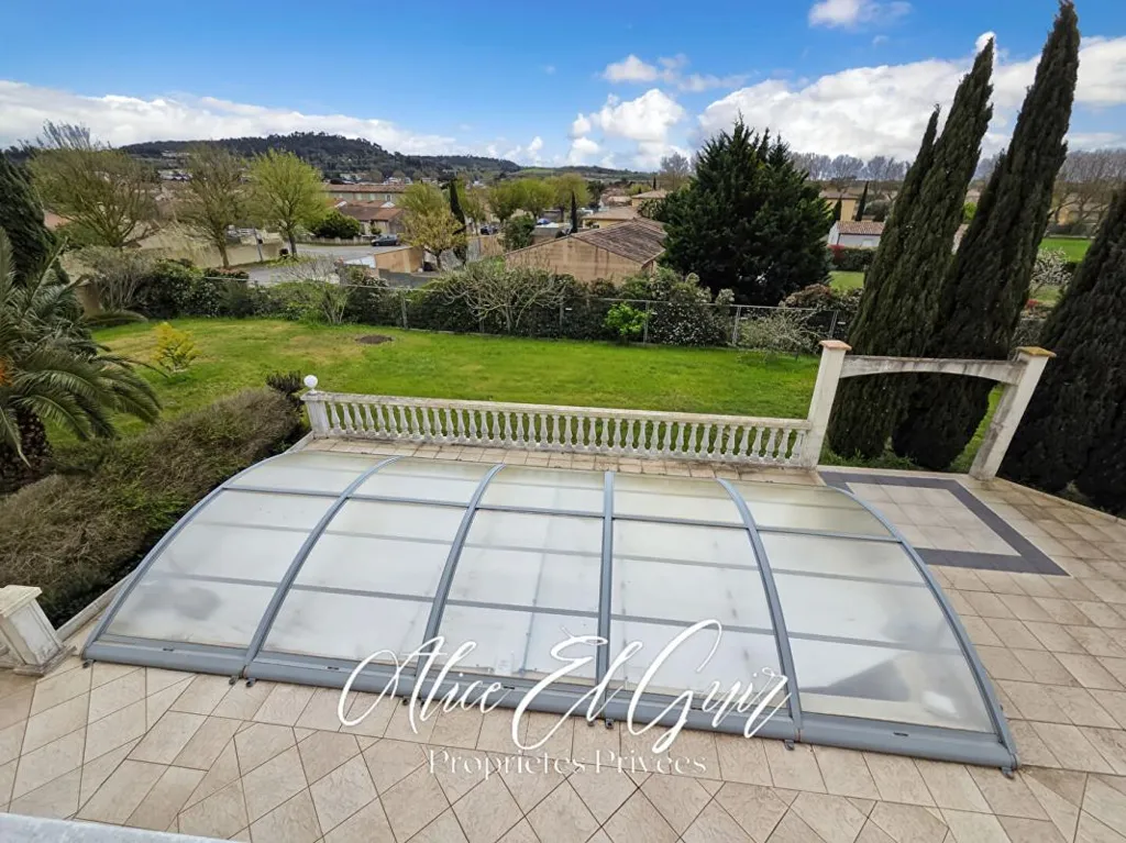 Terrace - Architectural House with Pool in Carcassonne