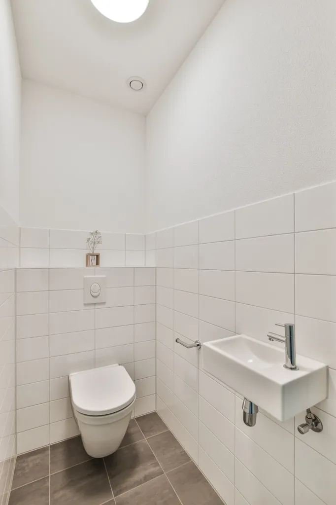Salles de bain - North-Facing Apartment in Central Amsterdam