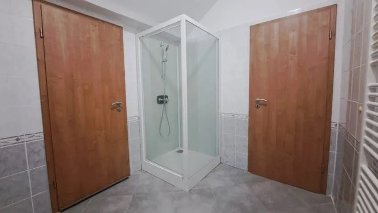 Salles de bain - Appartement 2 Chambres en Calme à Harnoncourt
