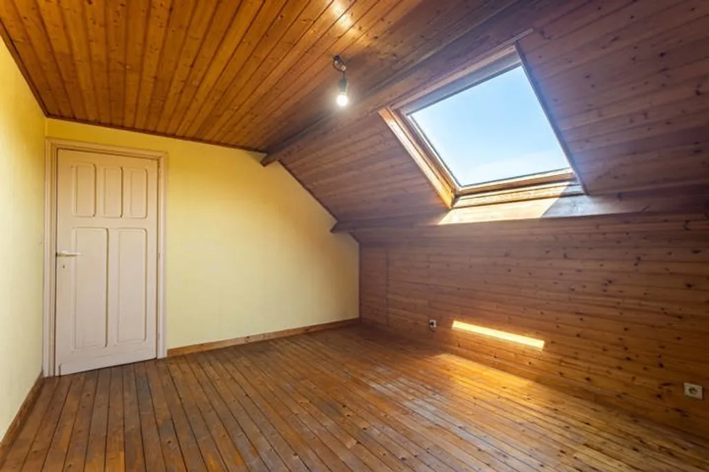 Rooms - House to Renovate with Garden in Meldert
