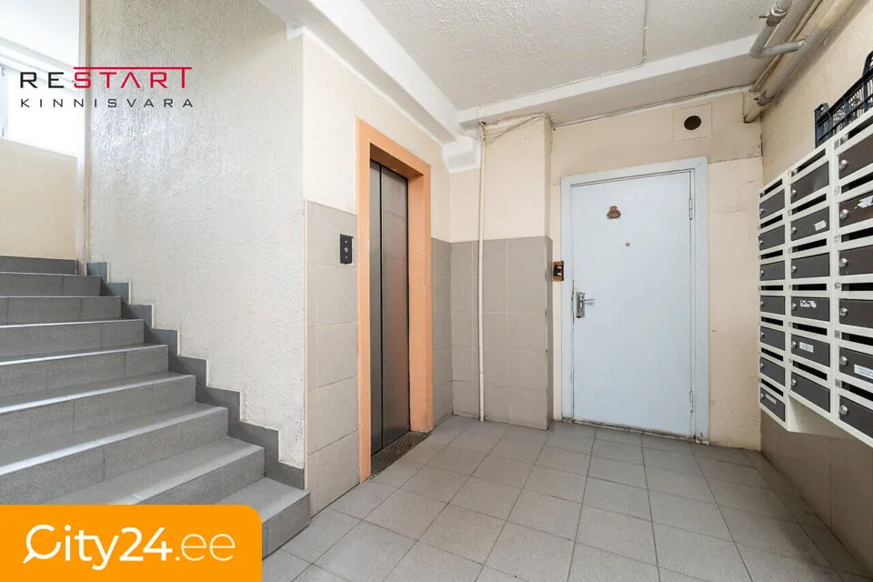hallway_entrance
