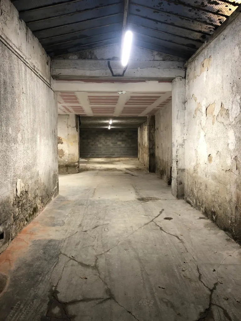 Garaaž - Central City Garage in Auxerre