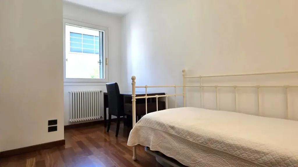 Magamistoad - Elegant Two-Bedroom with Studio in Vicenza