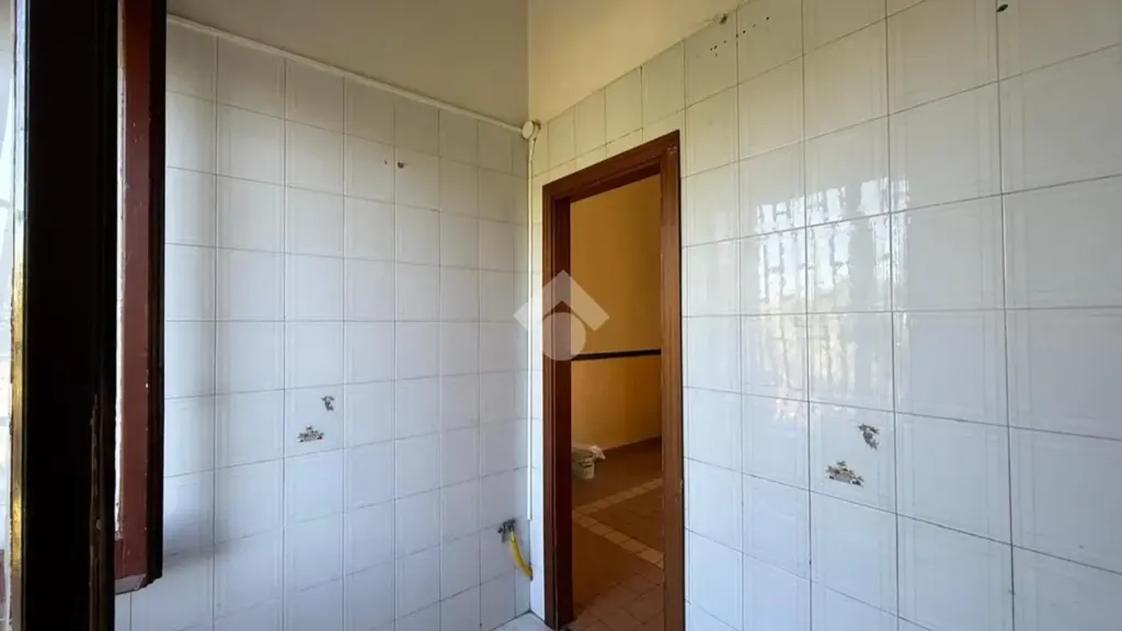 Esik - Three-Bedroom Flat with Terrace in Melito di Napoli