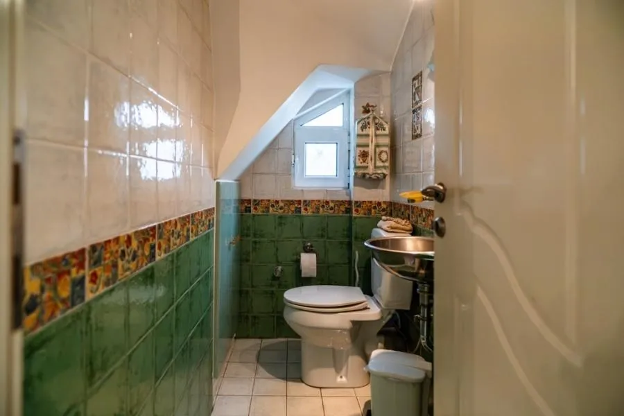 Salles de bain - Modern Mezzanine in Agios Dimitrios