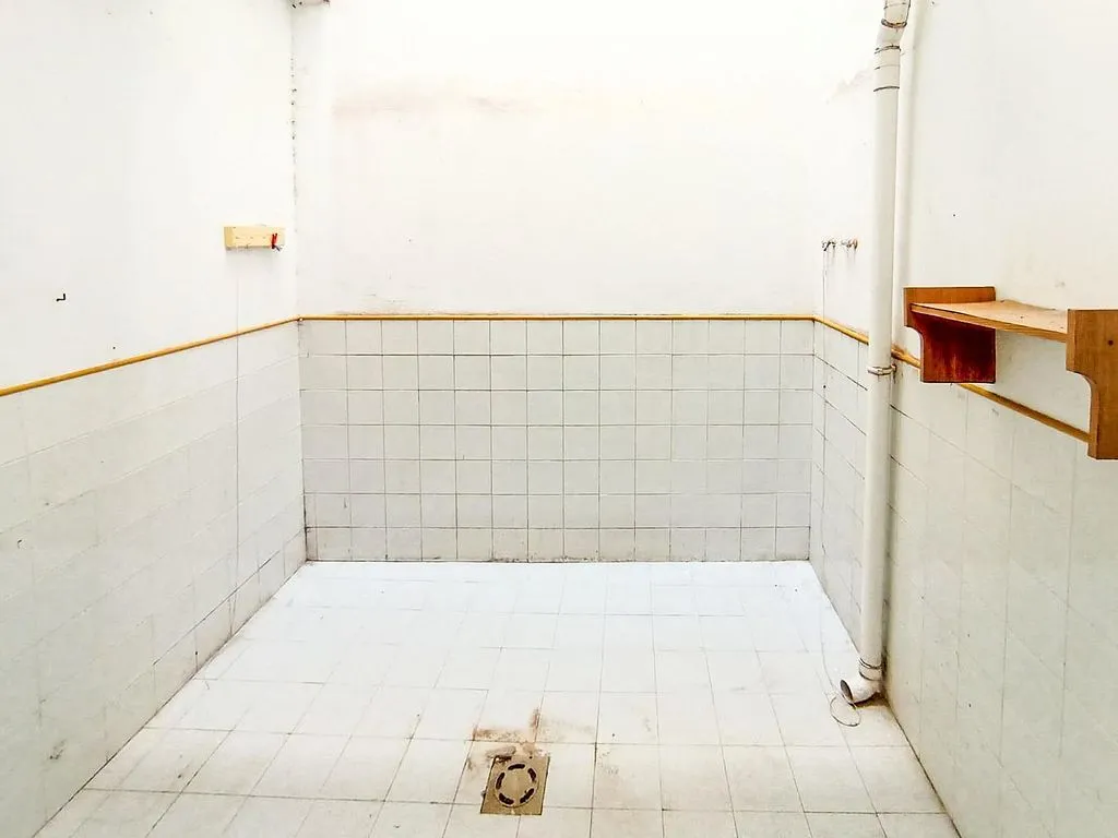 Vannitoad - Ground Floor Flat for Renovation in Almoines