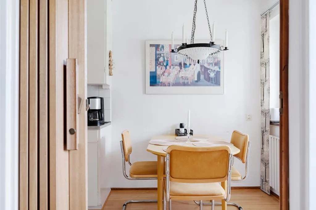 Salle à manger - Apartment with Two Balconies on Segevångsgatan