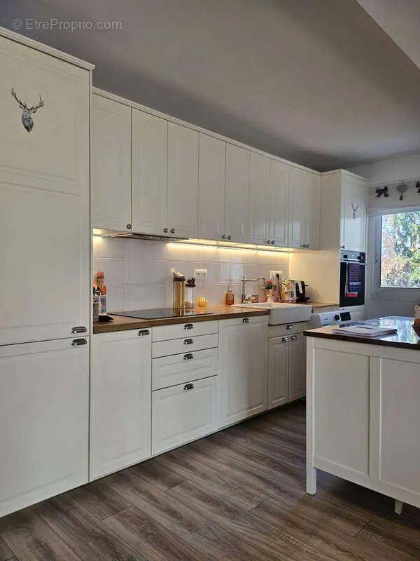 Cuisine - Appartement Refait à Neuf avec Balcon à Vernon