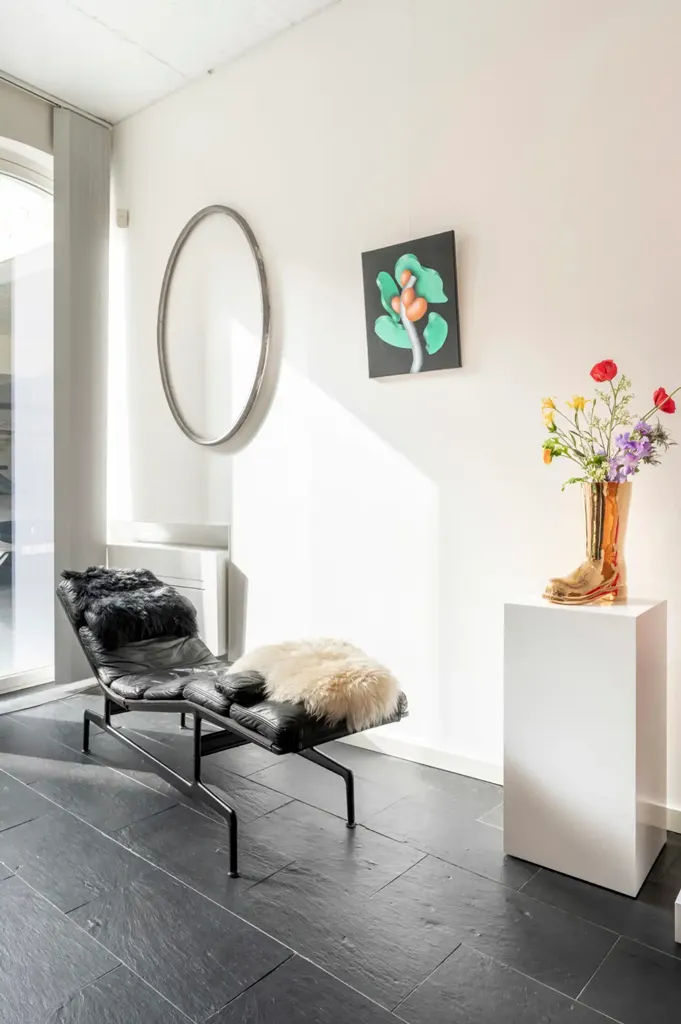 Soggiorno - Loft with High Ceilings in Central Antwerp
