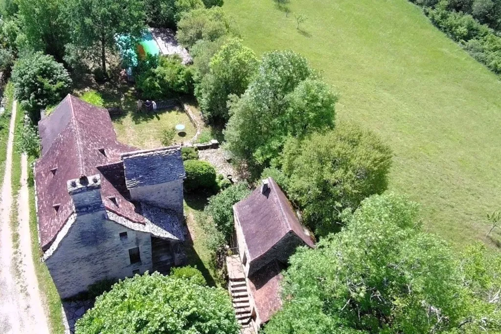 Vue aérienne - Propriété en Pierre avec Piscine près de Gourdon