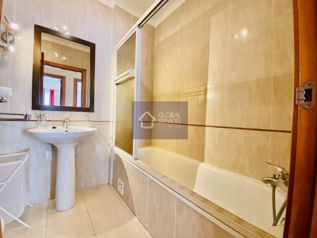 Vannitoad - Luxury Flat with River View in Portimão