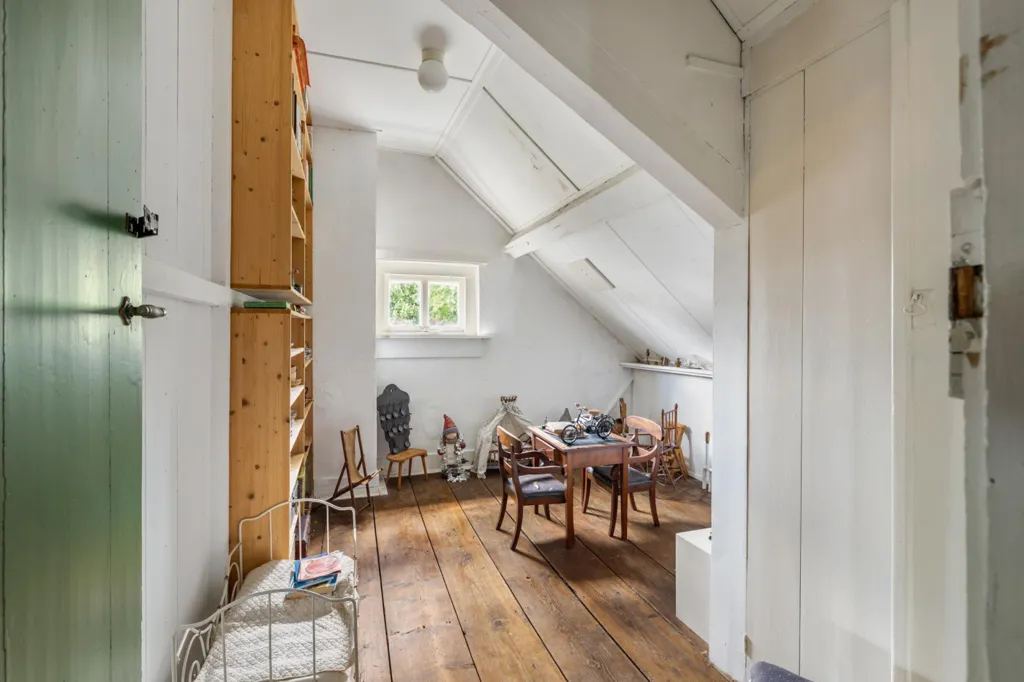 Dining Room - Monumental Villa with Historical Charm in Breda
