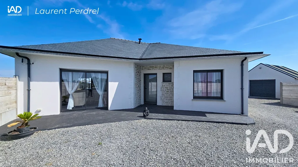 Esterno - Contemporary House with Pool in Allaire