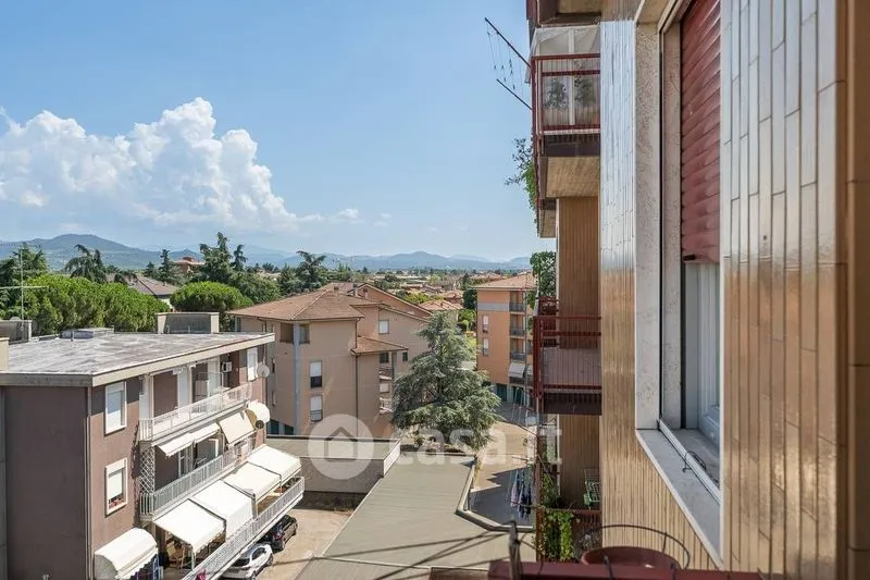 Balcon - Apartment with Balcony and Garage in Voghera
