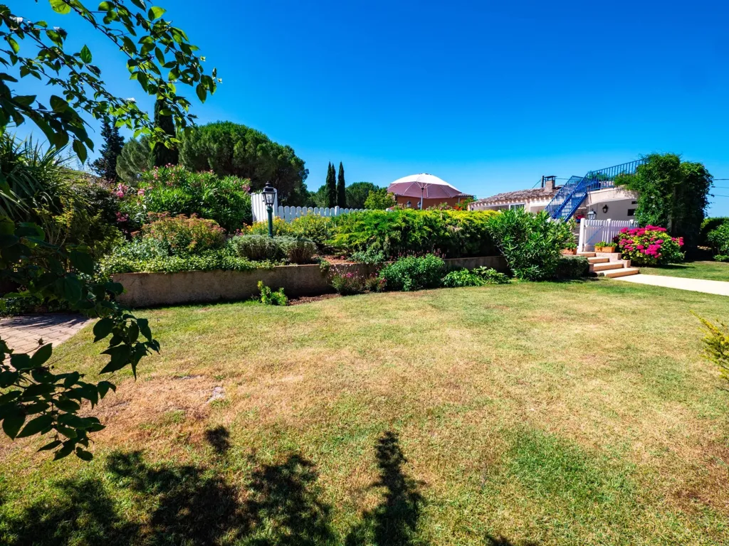 Jardin - Maison avec Vue Montagnes et Piscine à Bédarieux