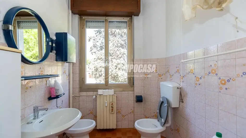 Vannitoad - Spacious Trilocale with Terrace in Brescia