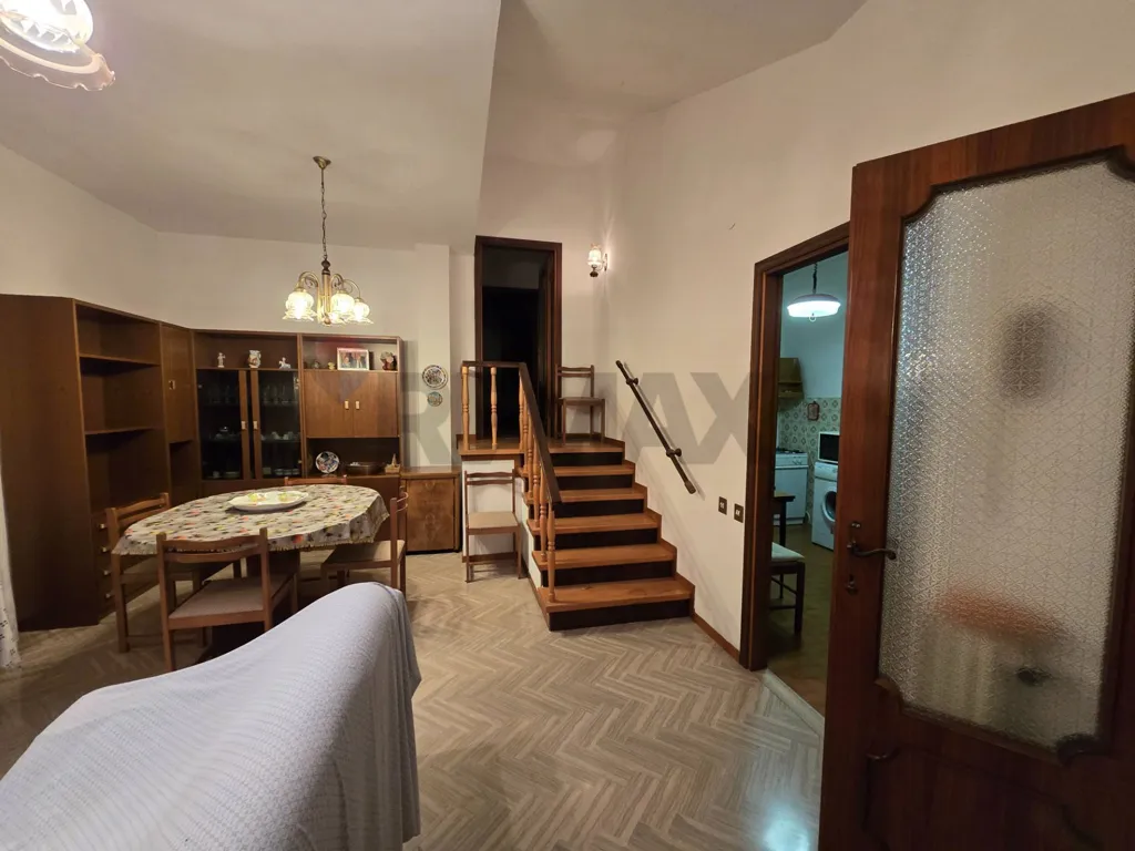 Sala da pranzo - Classical Villa with Garden in Sassoferrato