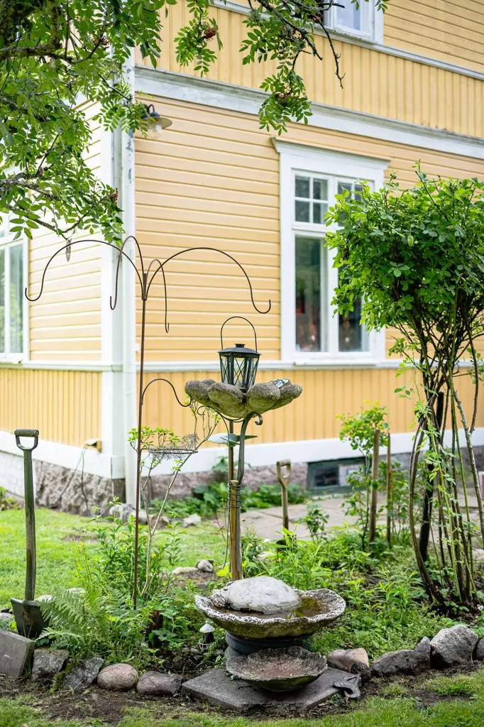 Aed - Victorian Villa with Multiple Units in Malmköping