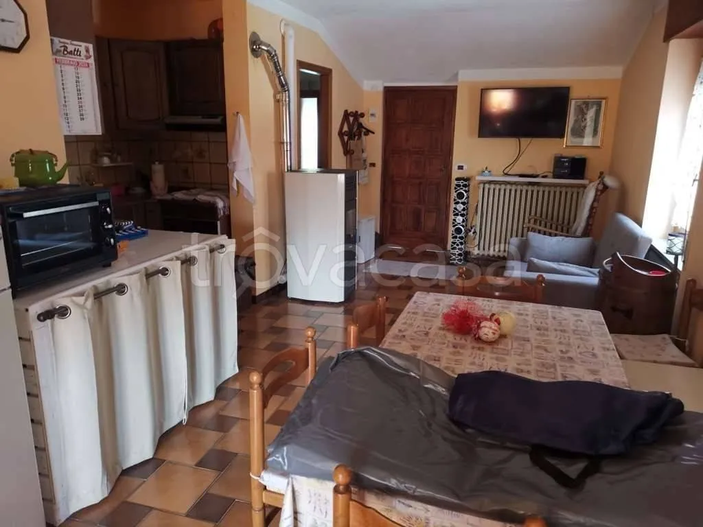 Cuisine - Rustic Apartment with Terraces in Bagnasco