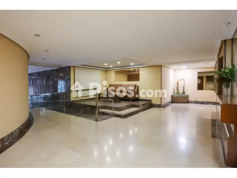 Esik - Spacious Flat with Garage in Oviedo Centre