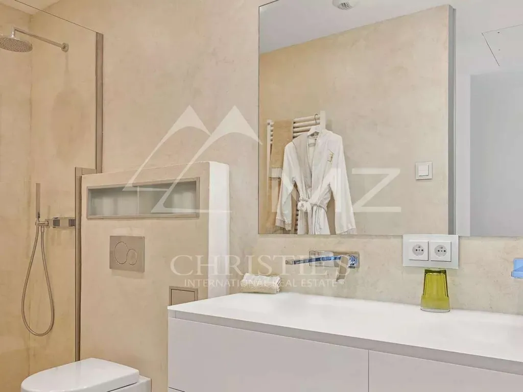 Salles de bain - Villa Moderne avec Vue Mer près de Monaco