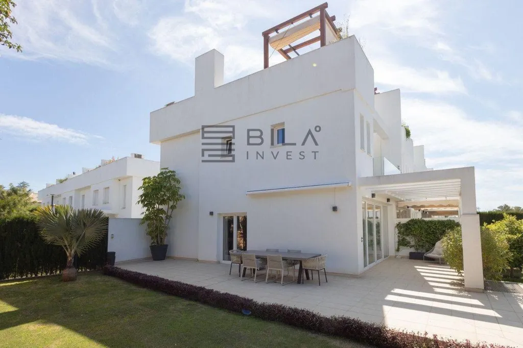 Välivaade - Semi-Detached Chalet with Pool in Mijas