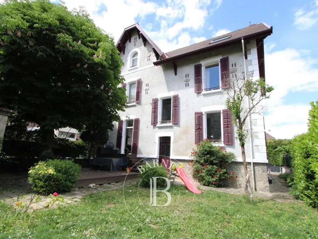 Exterior - Traditional House with Mont-Blanc Views in Sallanches