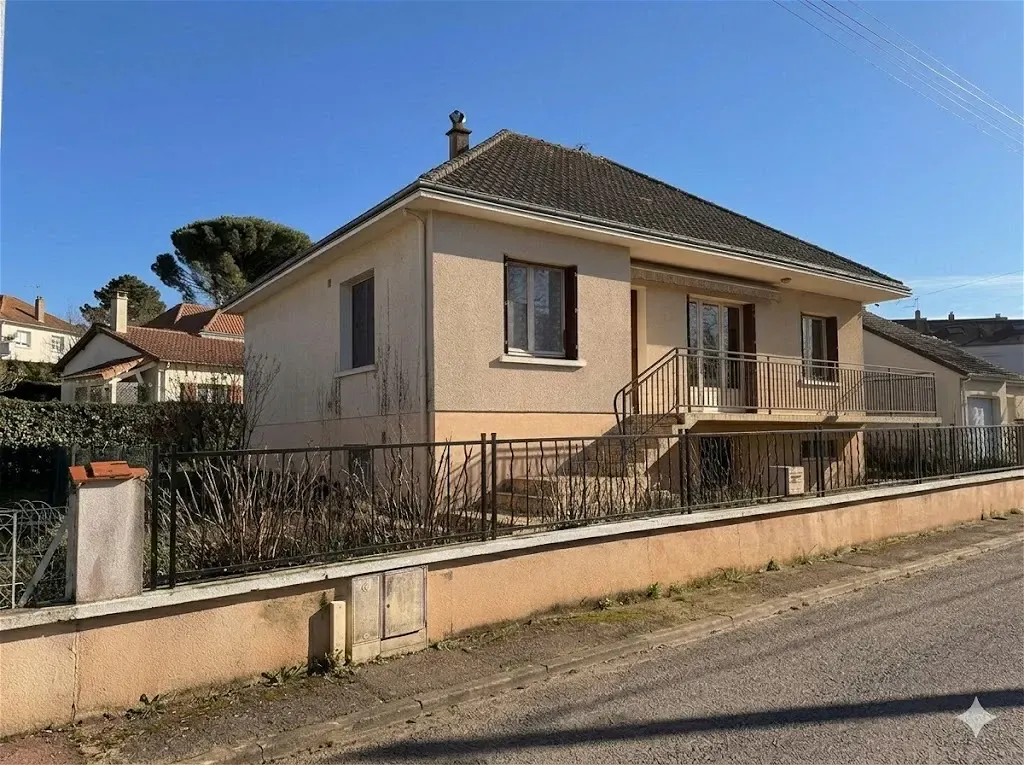 Välivaade - 1970s Bungalow with Garden in Châtellerault