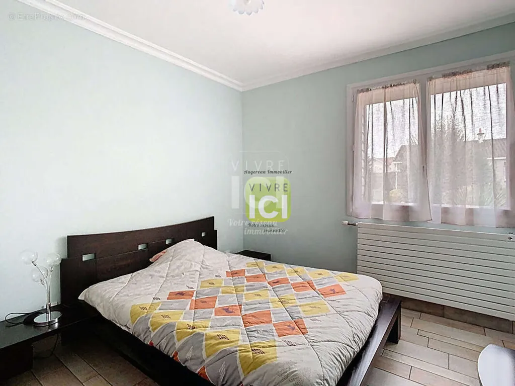 Magamistoad - 7-Piece House with Pool in Cholet