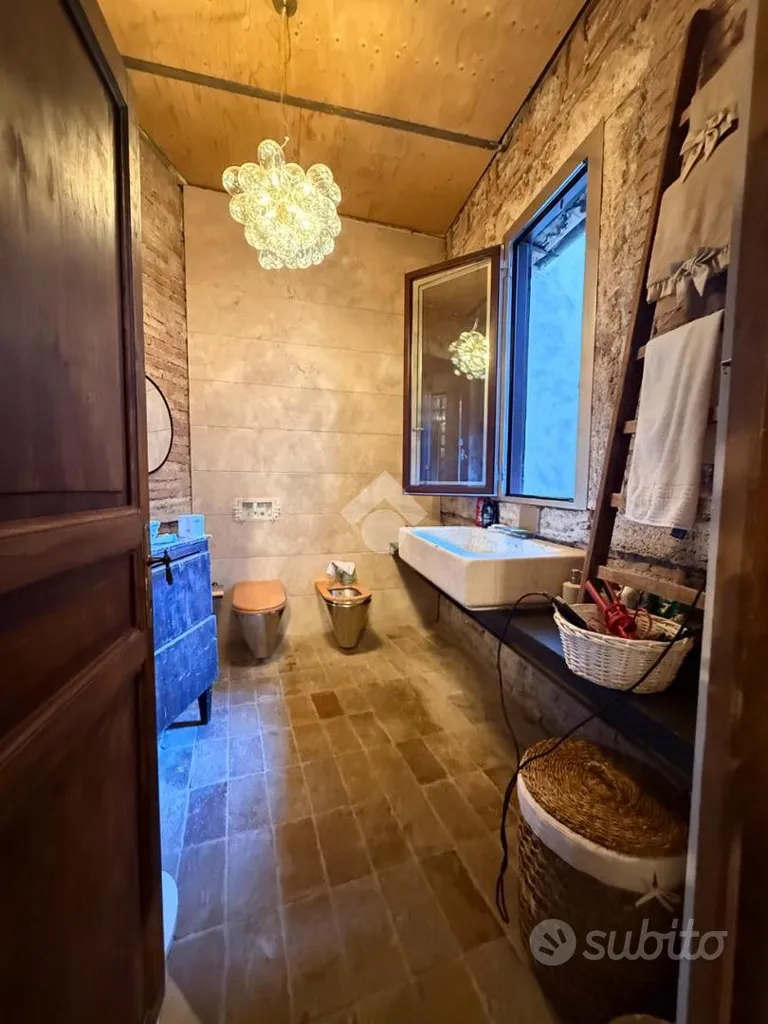 Vannitoad - Charming 5-Bedroom Apartment in Orte