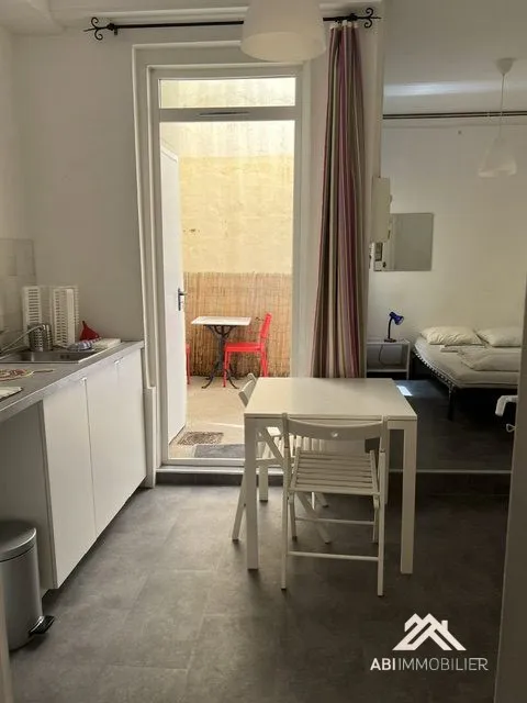 Köök - Studio with Courtyard View in Béziers