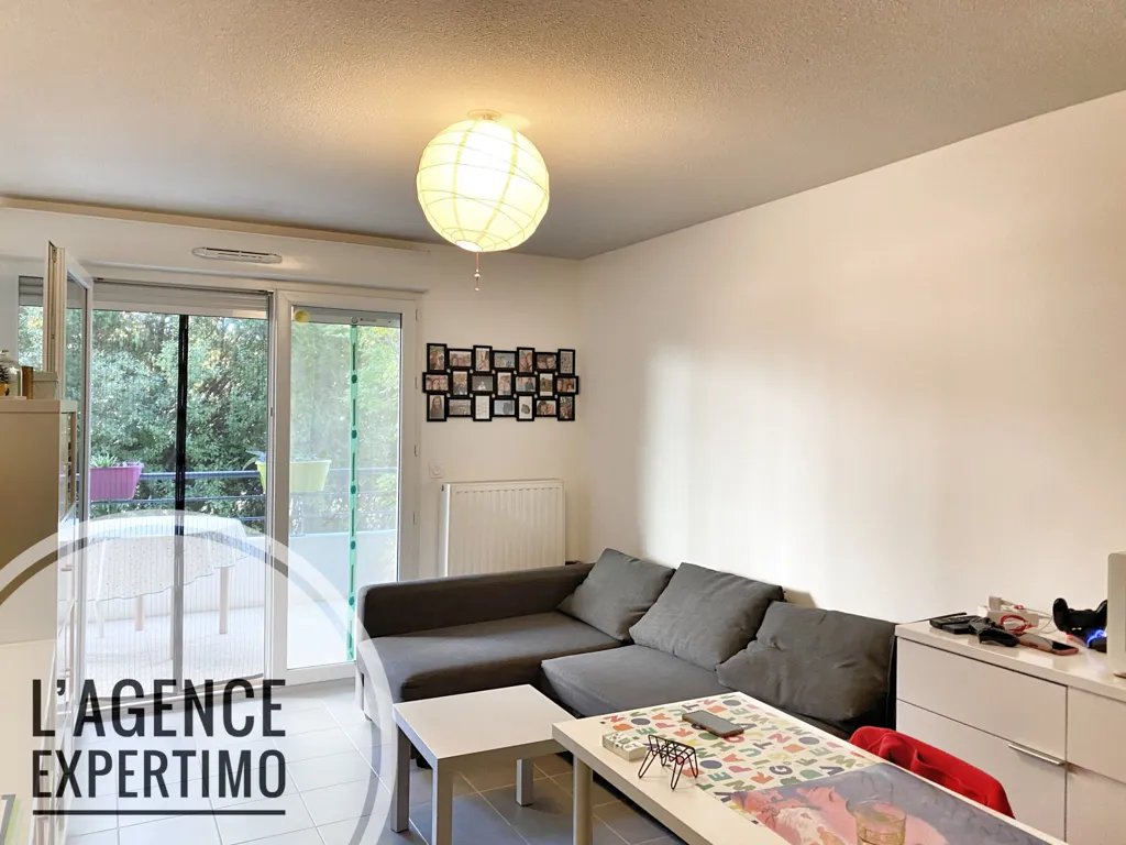 Séjour - Appartement T2 avec Terrasse dans Résidence Récente à Avignon