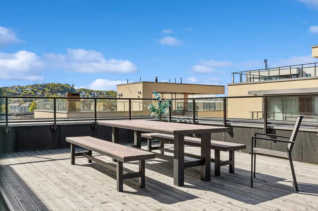 Terrass - Modern Flat with Balcony in Øvre Nyhavna