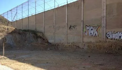 Aed - Urban Plot with Chaflán in Montserrat