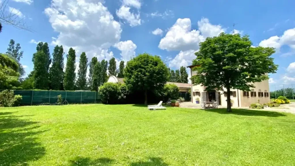 Jardin - Rustic Villa with Garden in Campogalliano