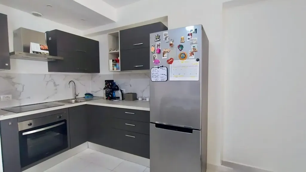 Cuisine - Modernised 2-Bed Flat with Terrace in Santa Marinella