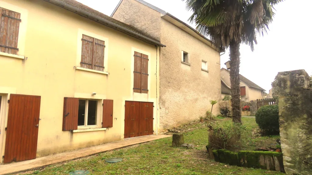 Esterno - Traditional House with Courtyard in Saint-Raphaël