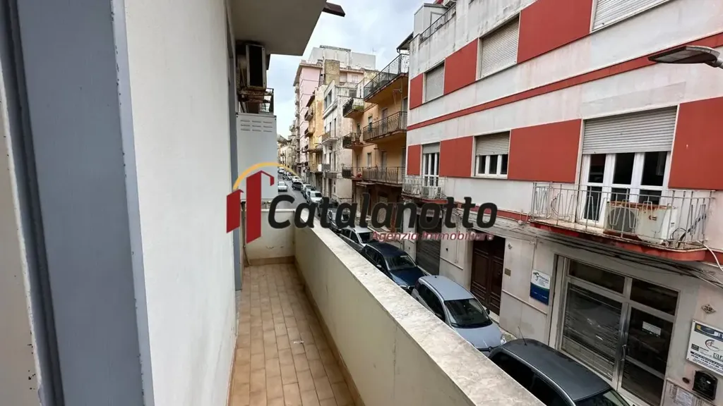 Balcon - Bright Apartment with Central Location in Castelvetrano