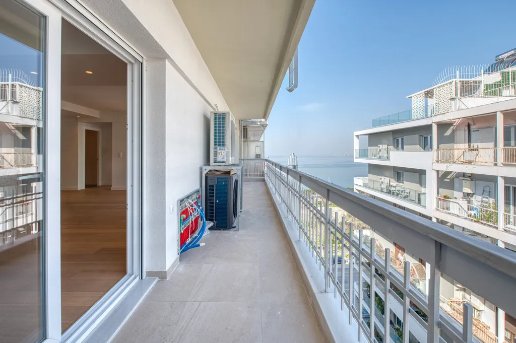 Balcony - 3-bedroom apartment in Thessaloniki