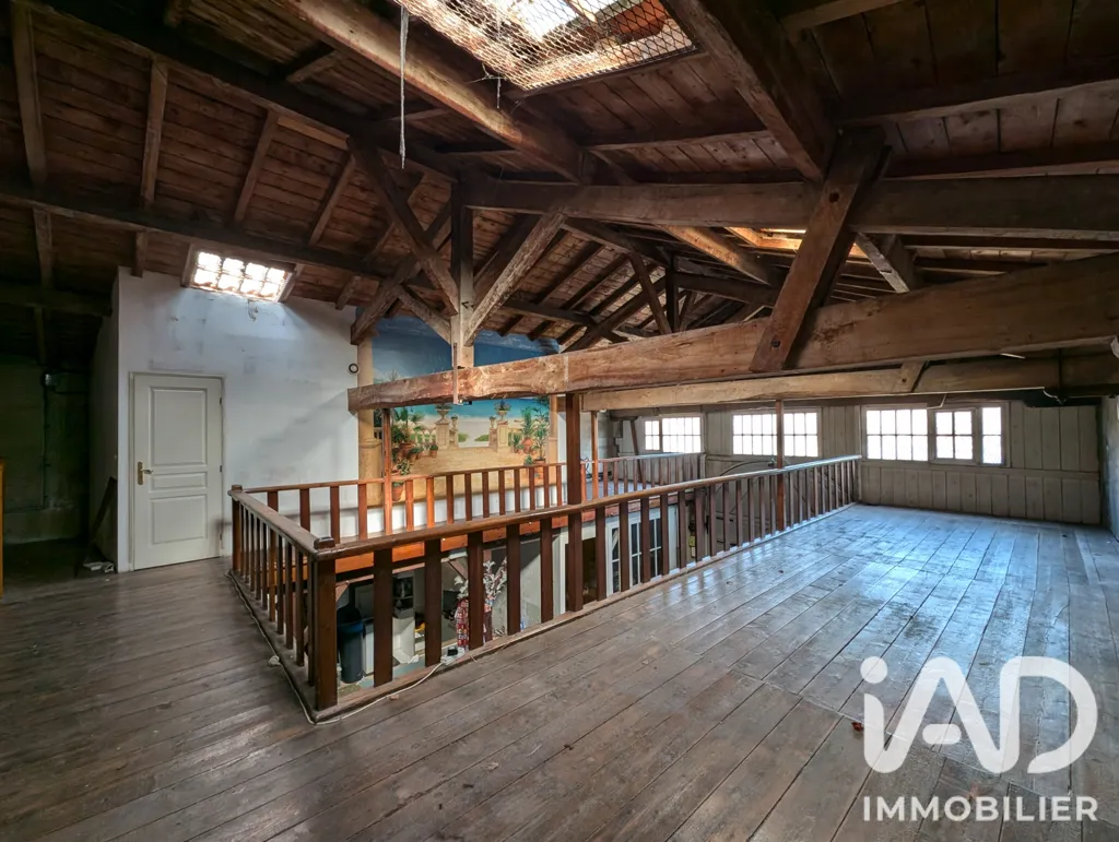 Pièces - Maison de Caractère avec Garage XXL au Centre de Cognac