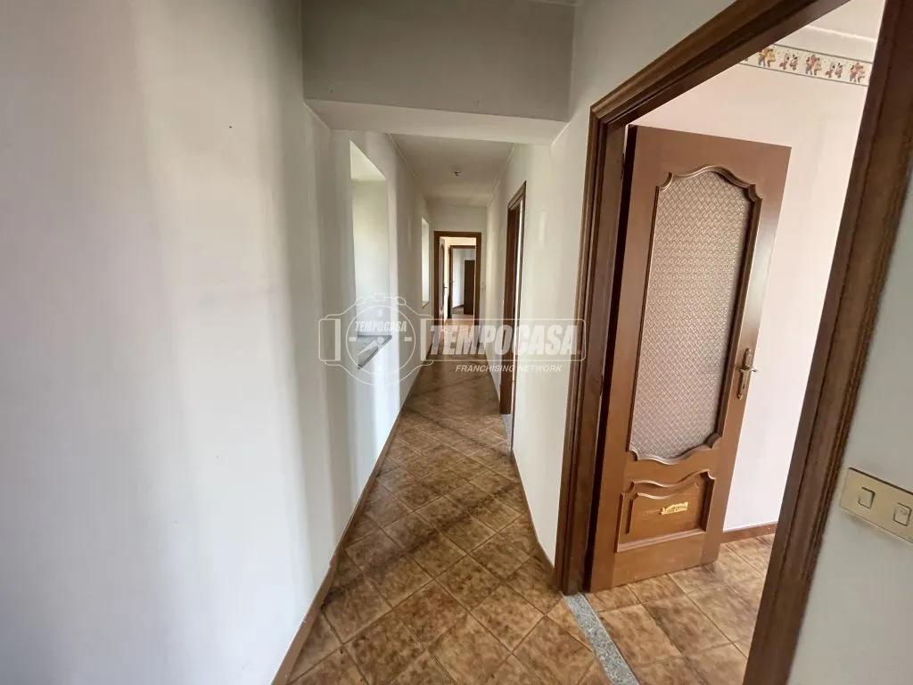 Hallway - Bifamiliar House with Private Courtyard in Agliè