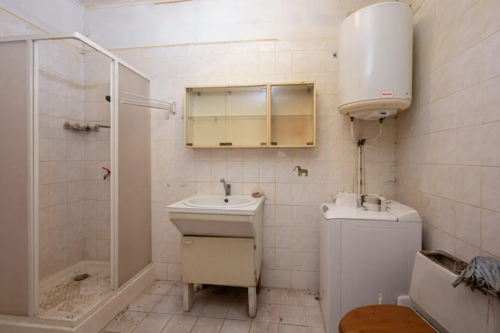 Vannitoad - Flat for Renovation in Nõmme, Tallinn