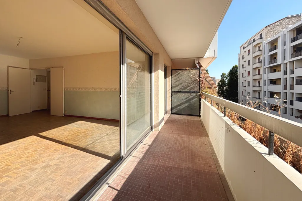 Balcon - Appartement T2 avec Terrasse au 7ème Marseille