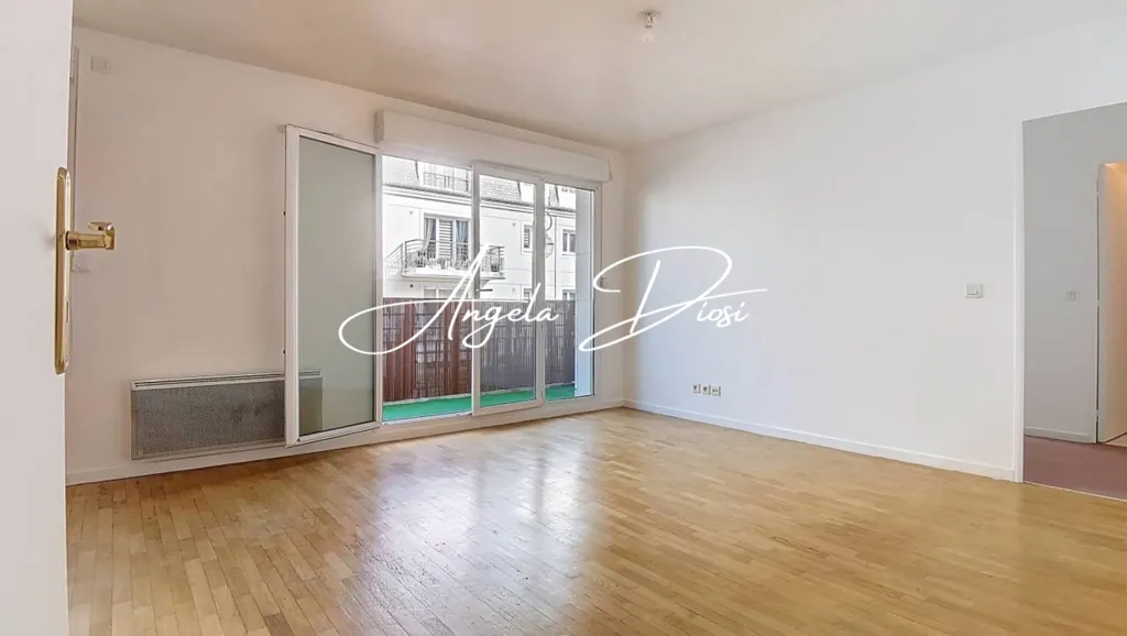Pièces - Appartement avec Balcon et Parking à Antony