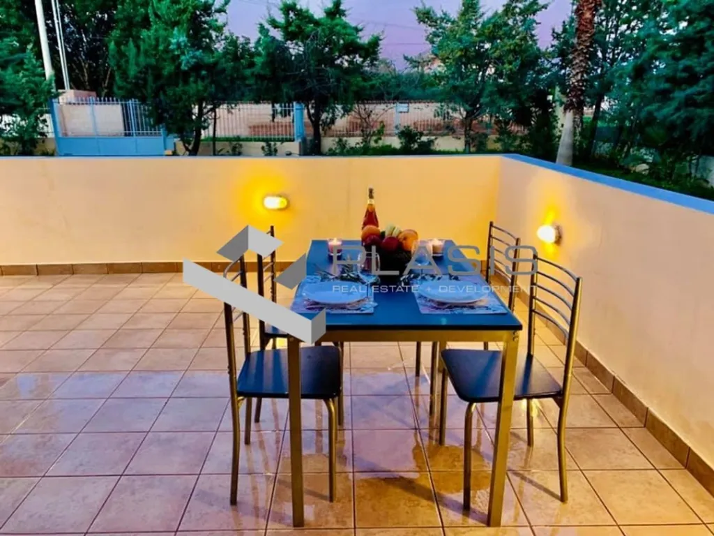 Terrace - Detached House with Pool in Anavyssos