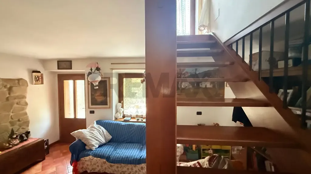 Pièces - Rustic Villa with Garden in Fonzaso