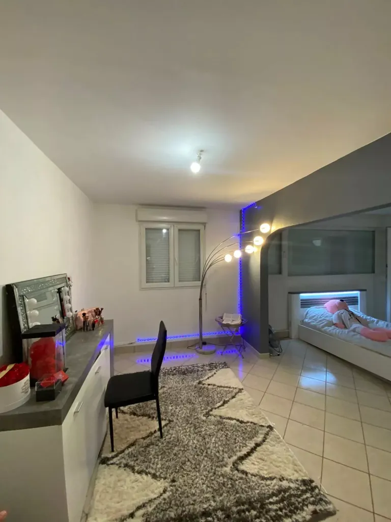 Magamistoad - Spacious Apartment with City View in Bar-Le-Duc