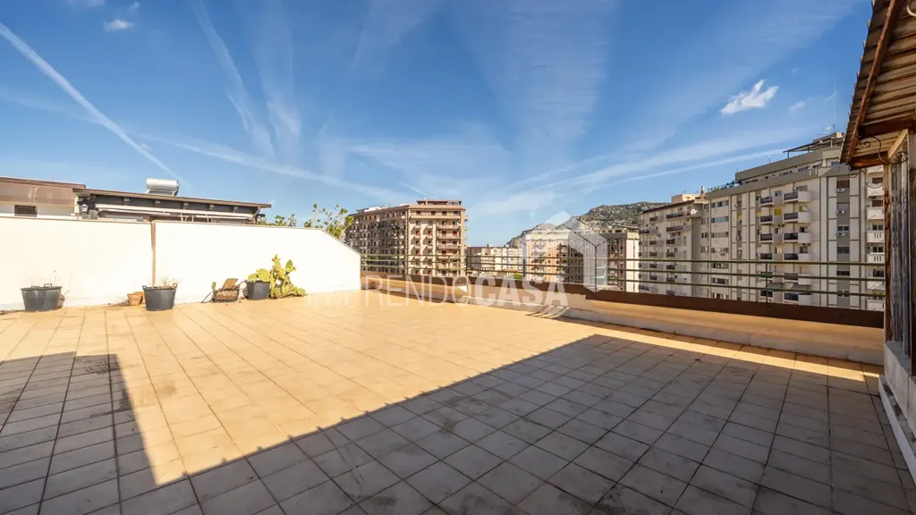 Terrasse - Panoramic Penthouse with Terrace in Palermo