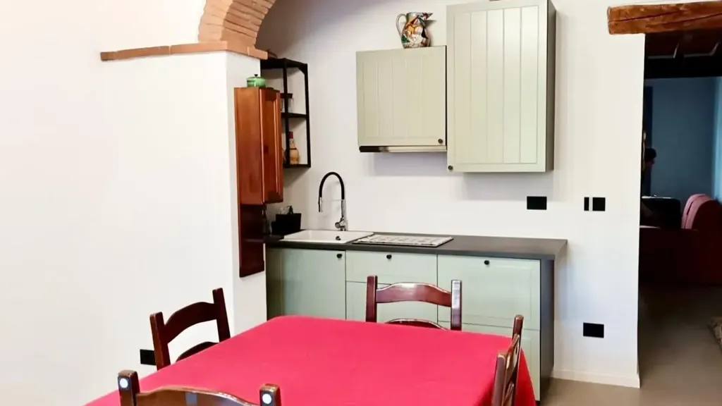Söögituba - Rustic-Style Flat with Private Garden in Empoli